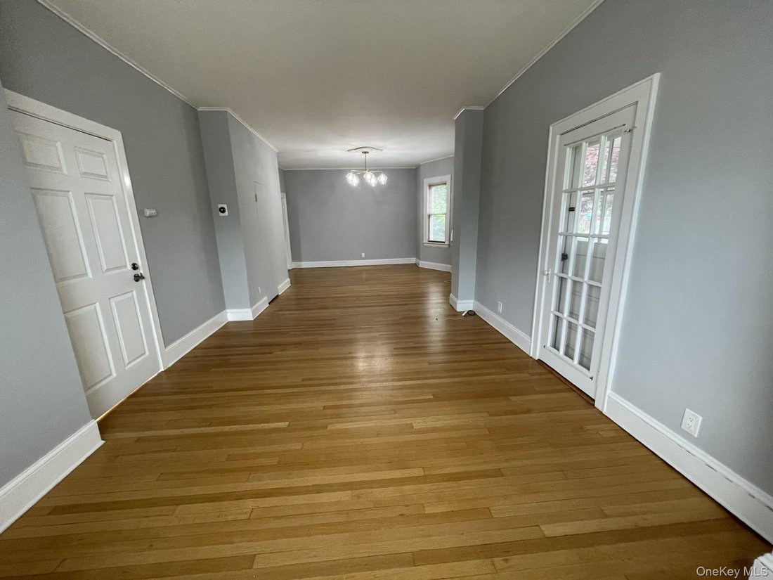 Lynbrook, New York, United States 4 - 18281951