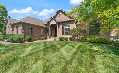Casa en Floyds Knobs, Indiana, Estados Unidos 1
