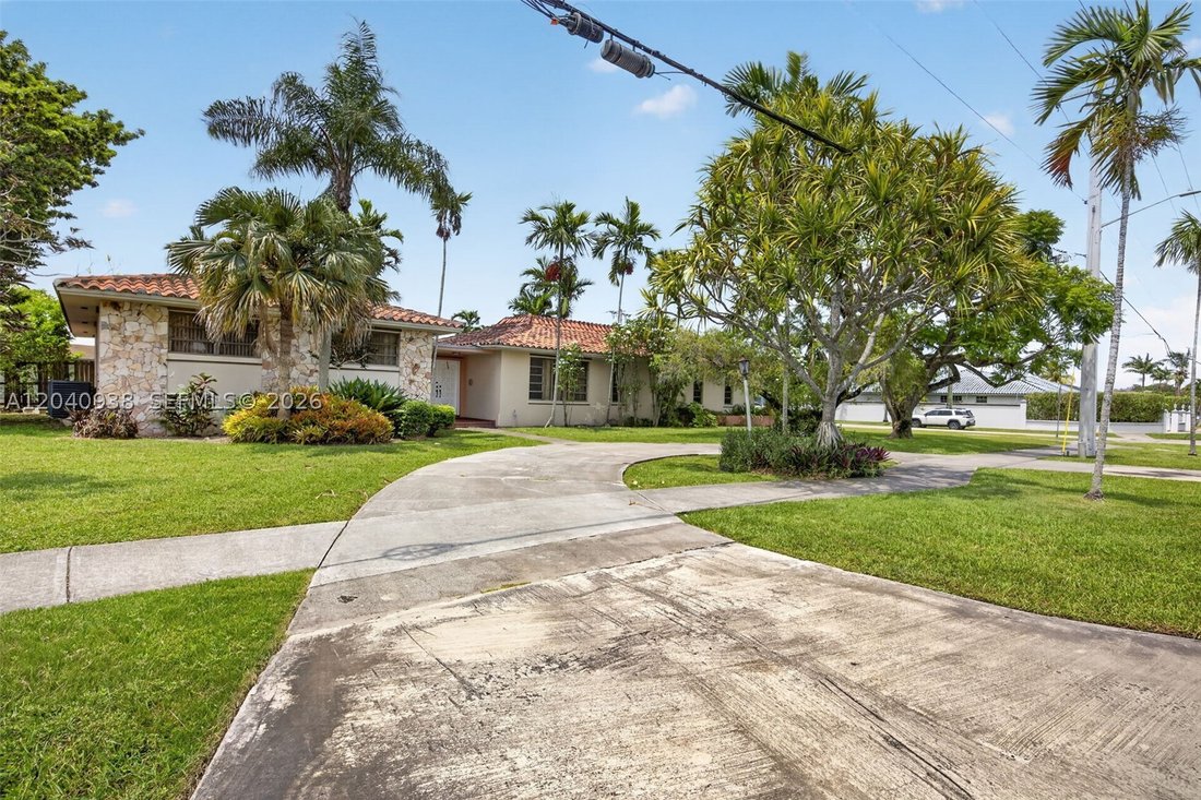 House in Miami, Florida, United States 4 - 18281382