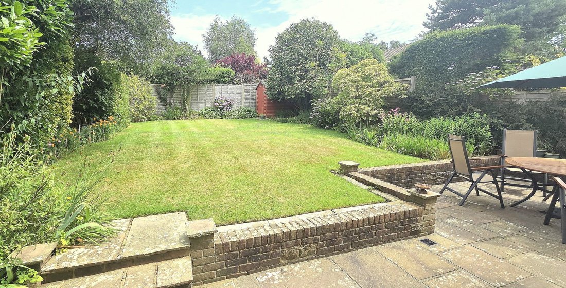 House in Ardingly, England 2 - 17602073