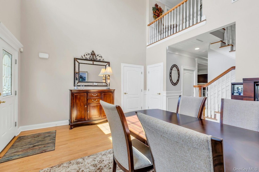Condo in West Sayville, New York, United States 5 - 18281879