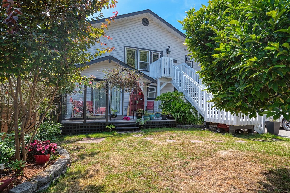 House in Sechelt, British Columbia, Canada 2 - 18283480