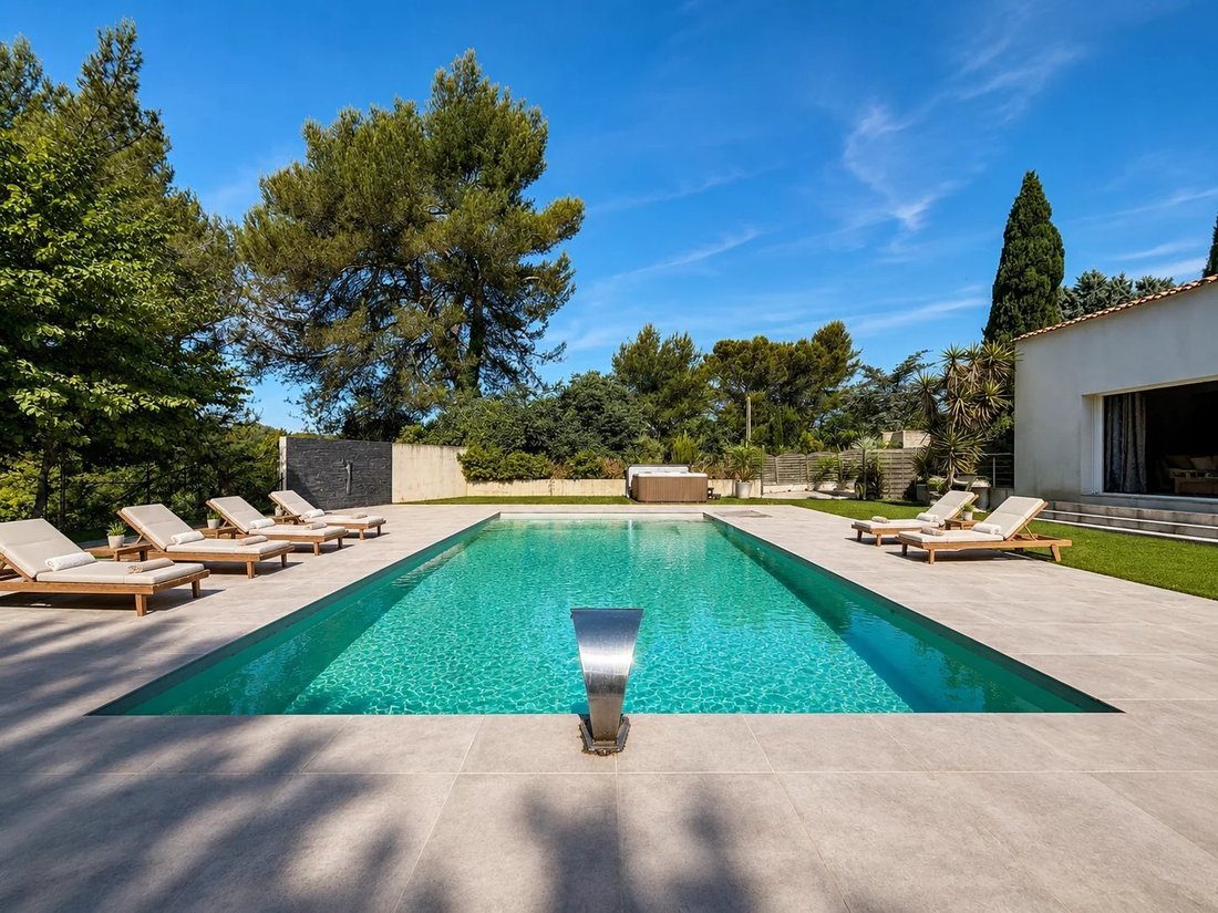Villa in Le Charrel-Camp Major-Saint Mître, Aubagne, France 1 - 18280297