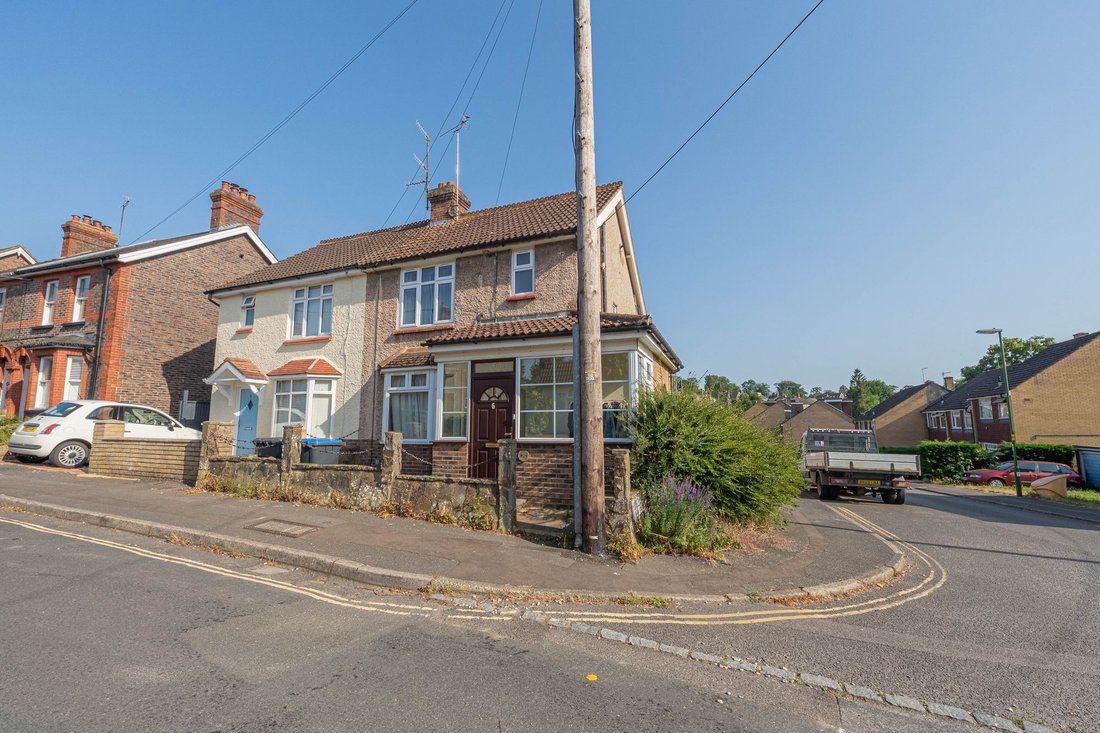House in Haywards Heath, England 1 - 18282133