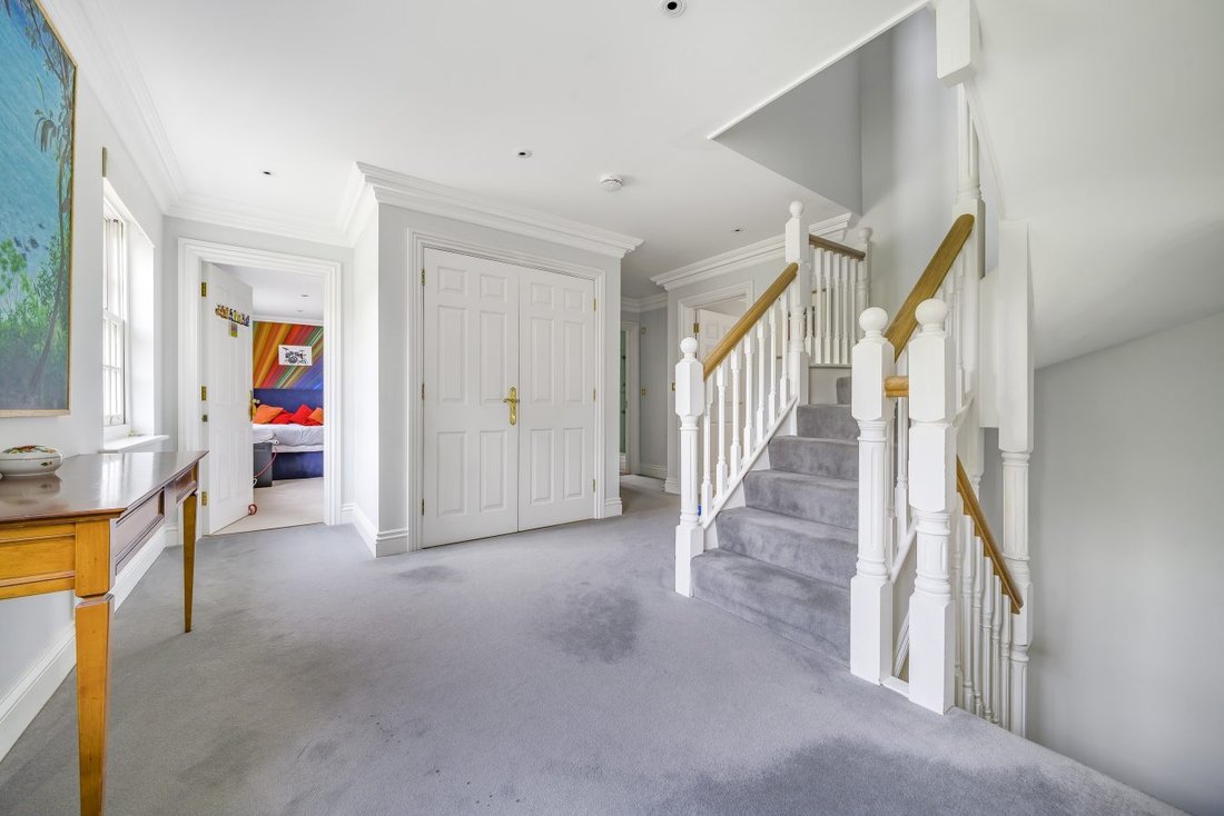Bungalow in Arkley, Barnet, England 3 - 16917051