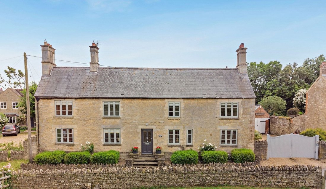House in Brigstock, England 2 - 18280512