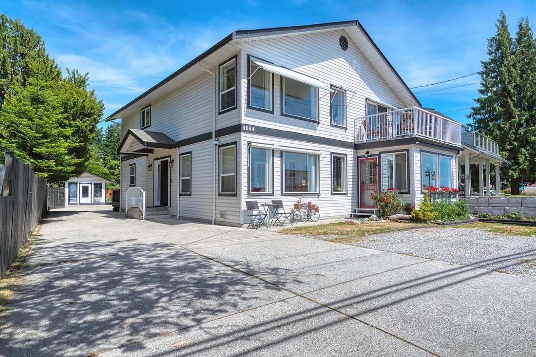 House in Sechelt, British Columbia, Canada 1 - 18283480