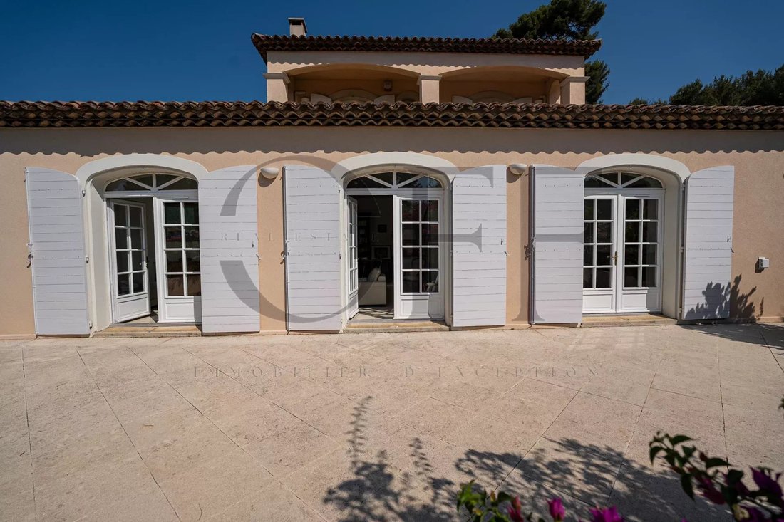 Villa in Les Caillols, Marseille, Provence-Alpes-Côte d'Azur 3 - 18144388