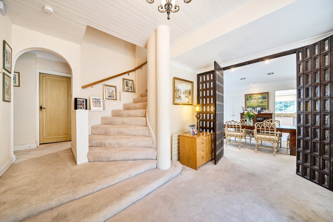 House in Barnet, England 2 - 18280173