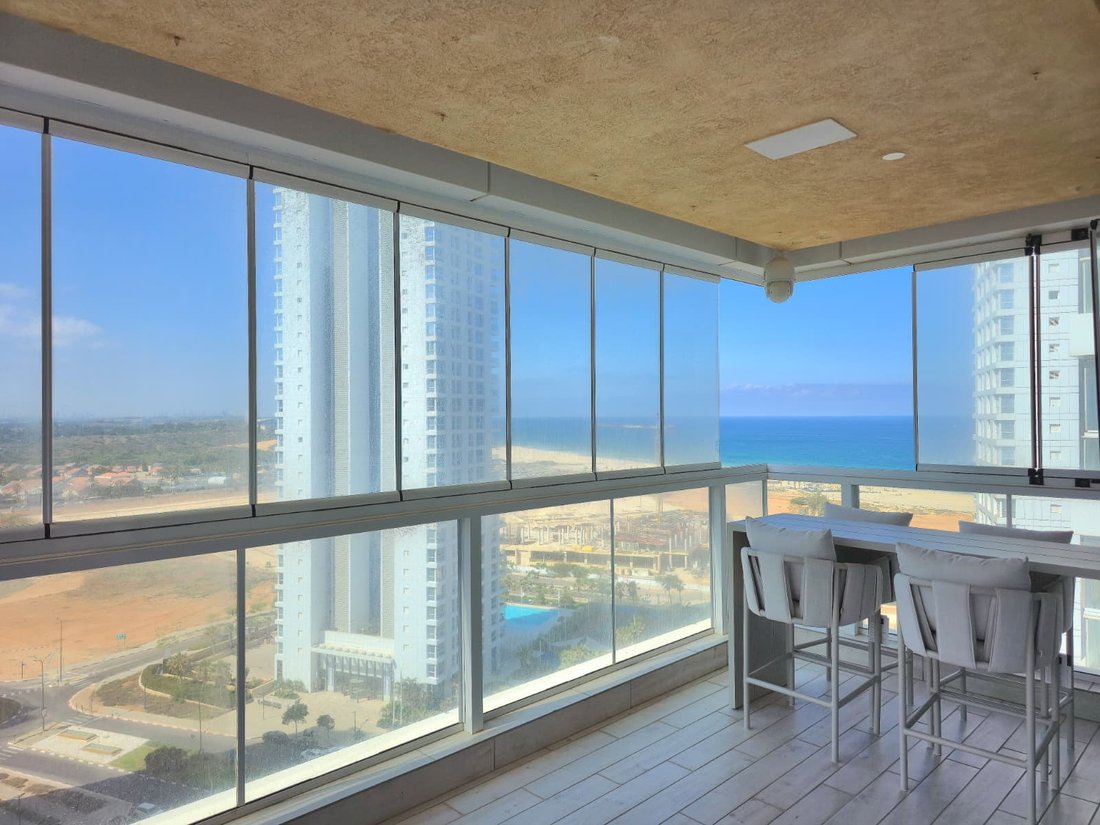 Penthouse in Netanya, Center District, Israel 3 - 17957851