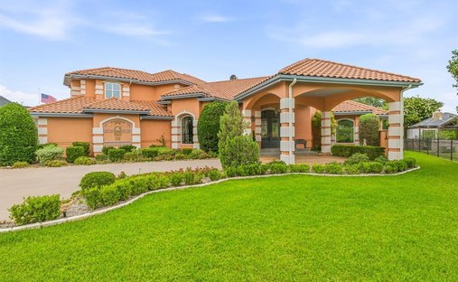 House in Granbury, Texas, United States 1