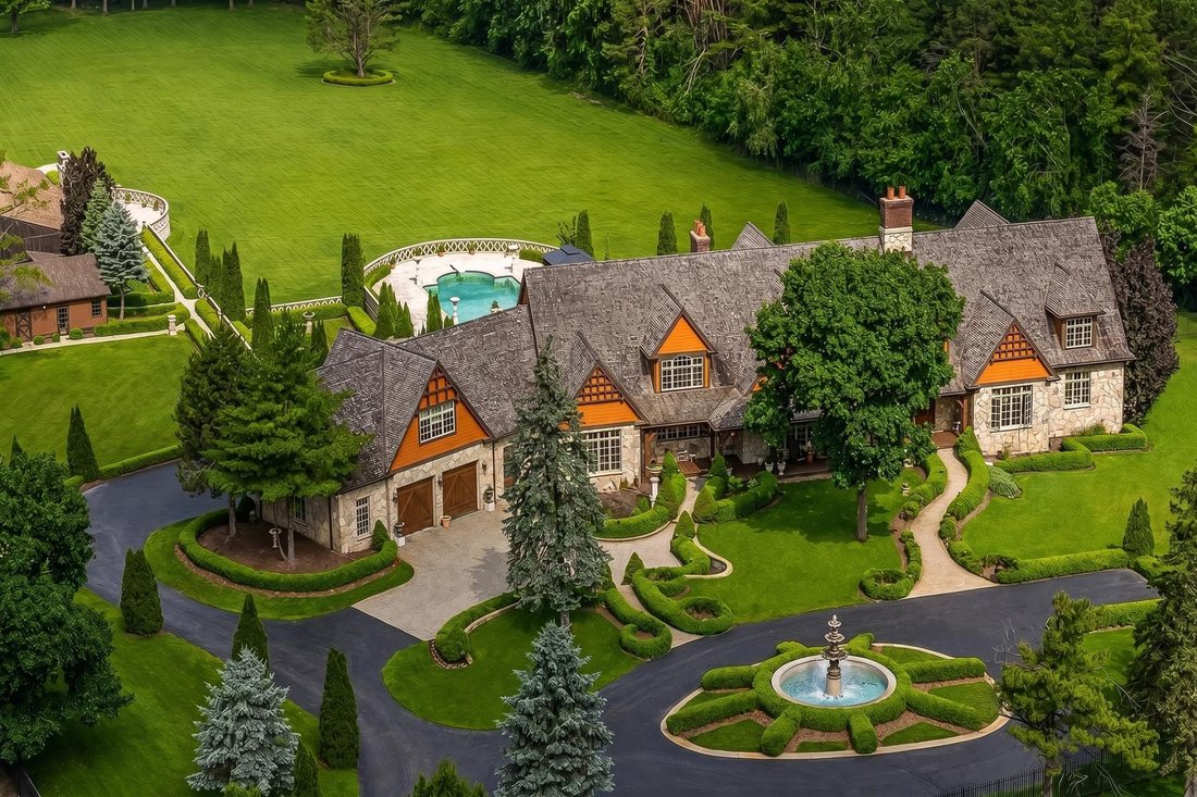 House in Rochester, Michigan, United States 3 - 18283085