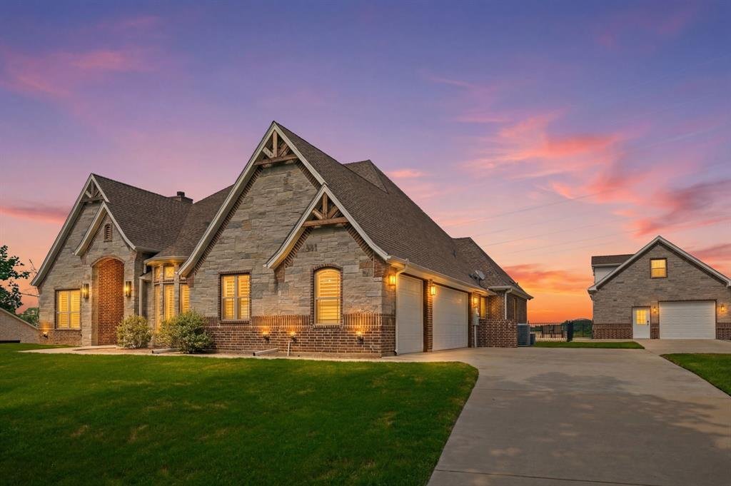 House in Weatherford, Texas, United States 1 - 18266096