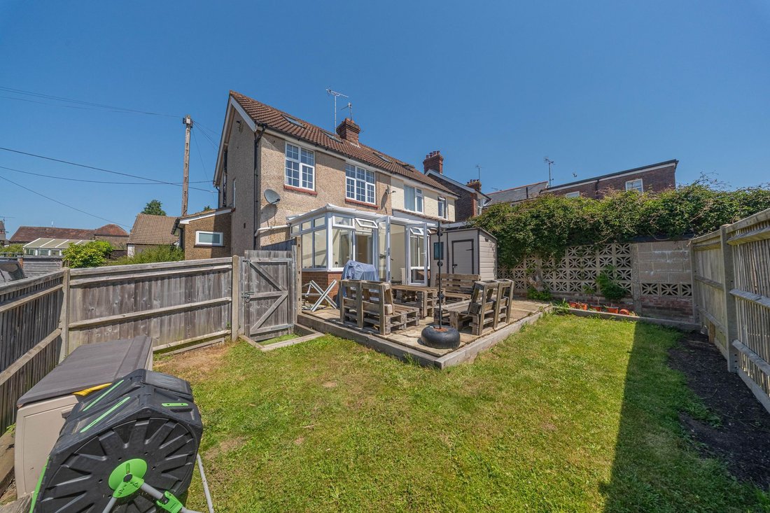 House in Haywards Heath, England 2 - 18282133