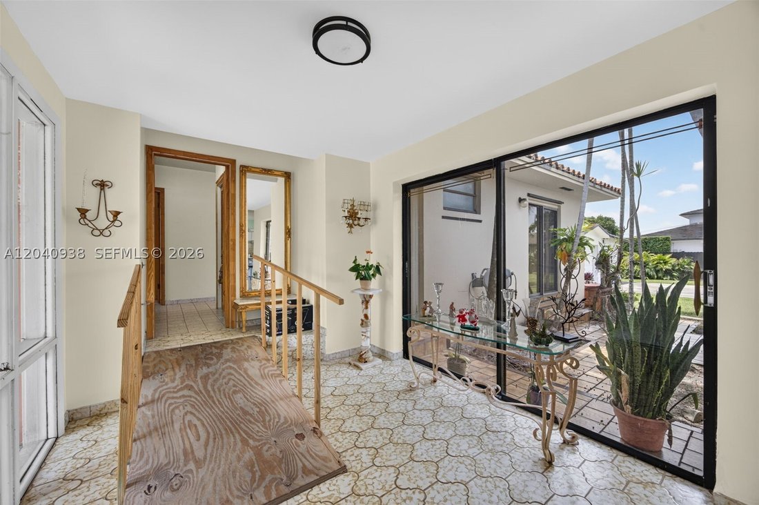 House in Miami, Florida, United States 5 - 18281382