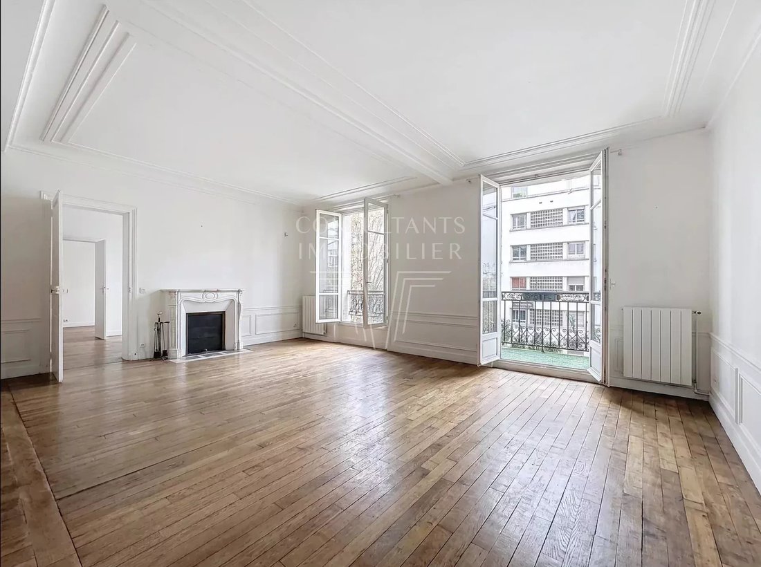 Apartment in Muette Sud, Paris 16e Arrondissement, Paris 2 - 17532043