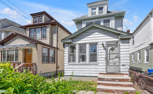 House in New York, New York, United States 1