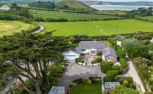 Bungalow in Trebetherick, England 1
