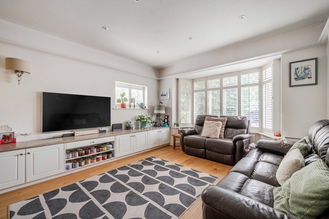 Chalet in Abbotswood, Guildford, England 2 - 18280120