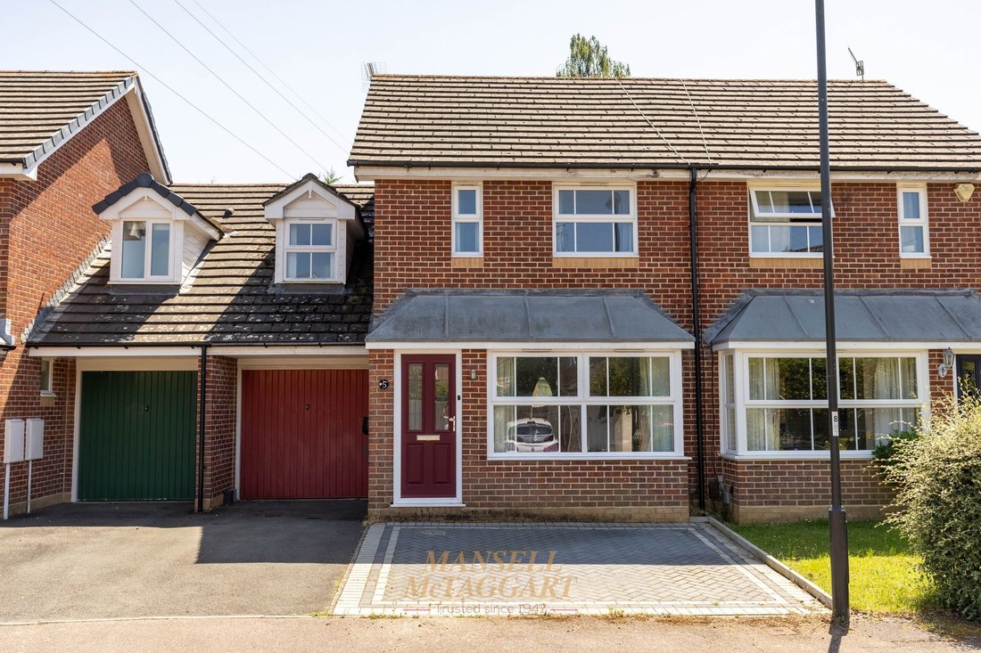 House in Maidenbower, Crawley, England 1 - 18282118