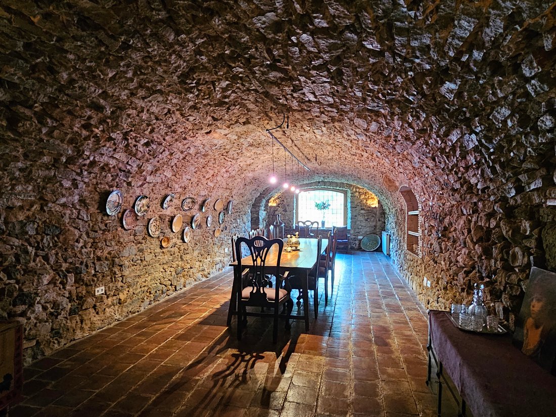 Estate in la Bisbal d'Emporda, Catalonia, Spain 3 - 18288330
