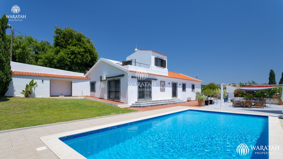 Villa in Loule (Sao Clemente), Algarve, Portugal 1 - 18281064