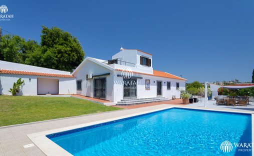 Villa in Loule (Sao Clemente), Algarve, Portugal 1