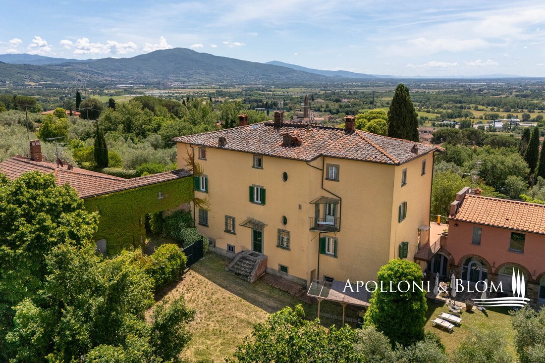 Villa in Center, Arezzo, Tuscany 2 - 18286582