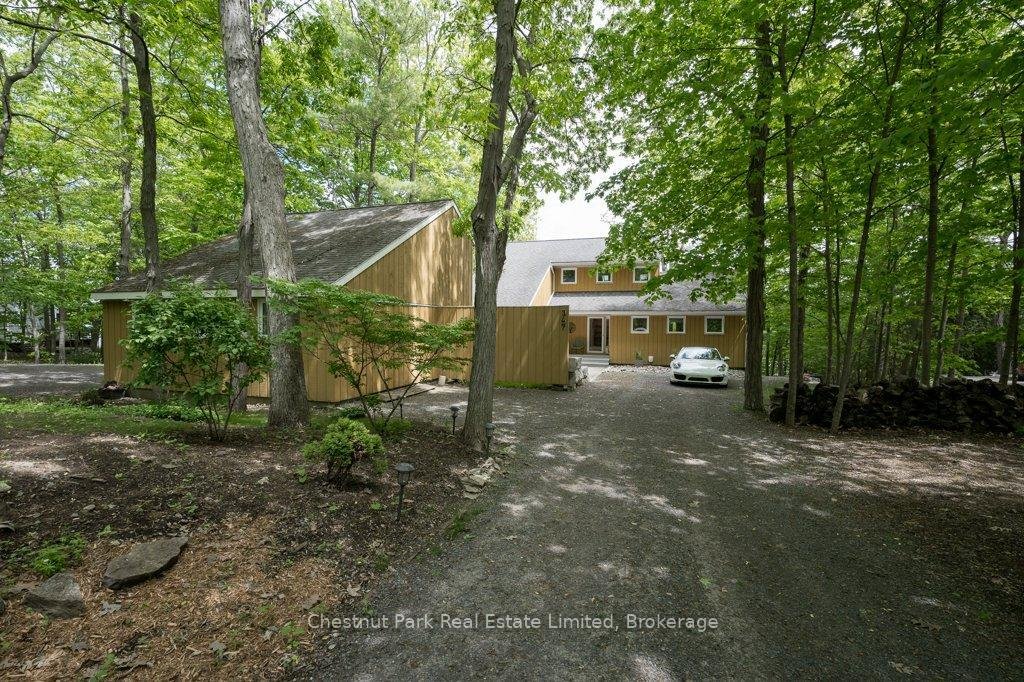 House in Greater Napanee, Ontario, Canada 2 - 18080082
