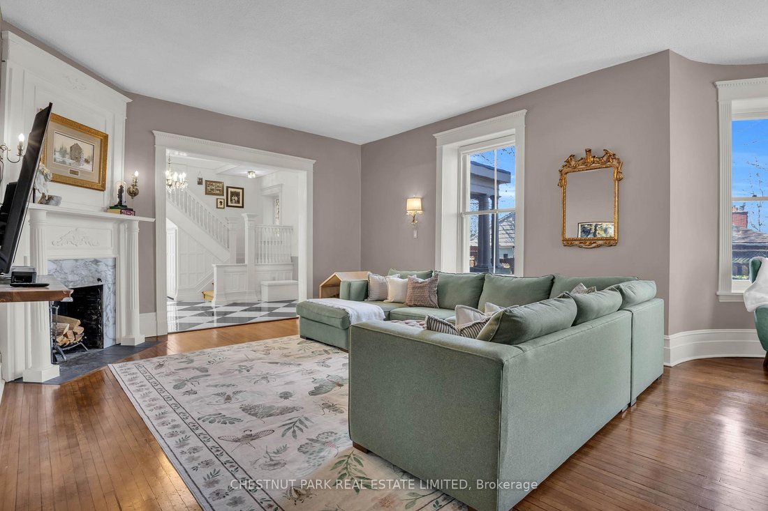 House in Cambridge, Ontario, Canada 4 - 18168964