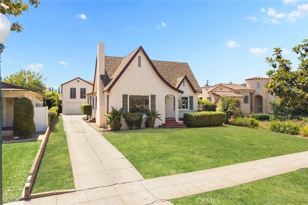 Alhambra, California, United States 1 - 18288998