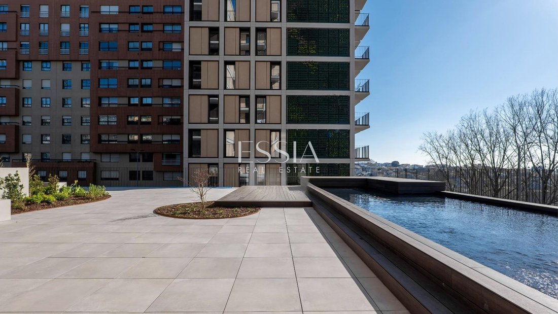 Apartment in Santa Marinha e Sao Pedro da Afurada, Porto District, Portugal 1 - 18286746