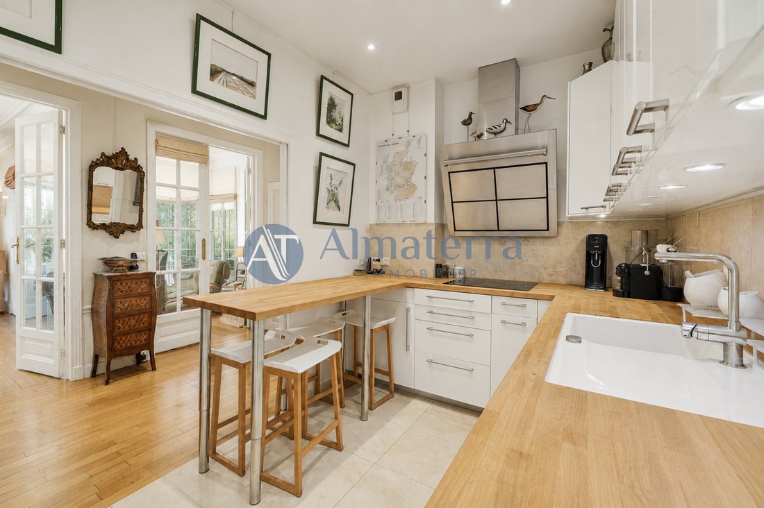 Apartment in Lorette-Martyrs, Paris 9e Arrondissement, Paris 4 - 18284984