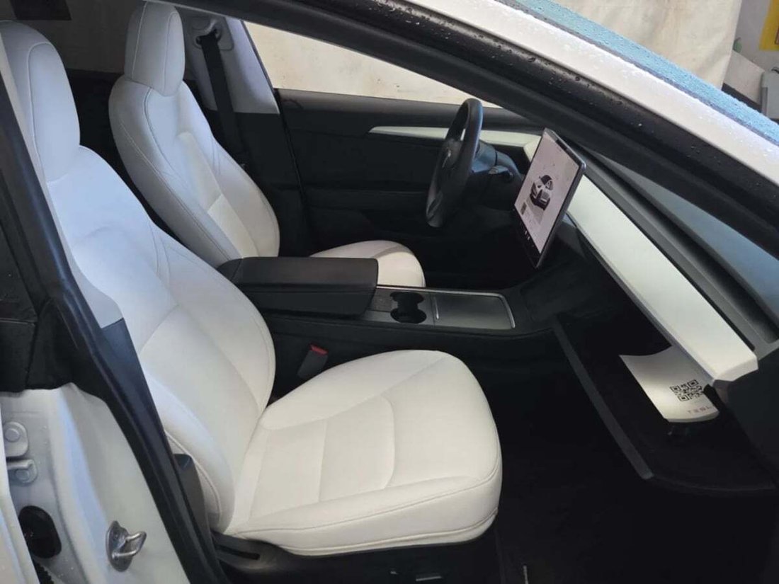 Sedan in Newport Beach, CA, United States 2 - 18291084
