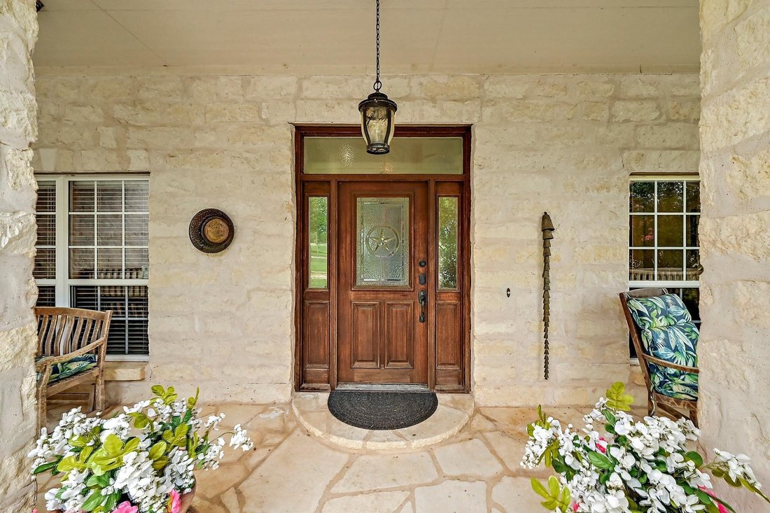 House in Elgin, Texas, United States 3 - 18284761