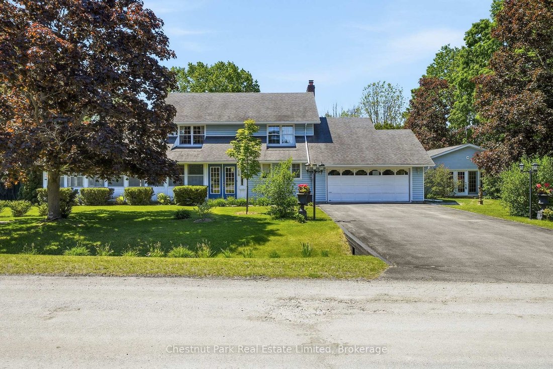 House in Quinte West, Ontario, Canada 1 - 18143236