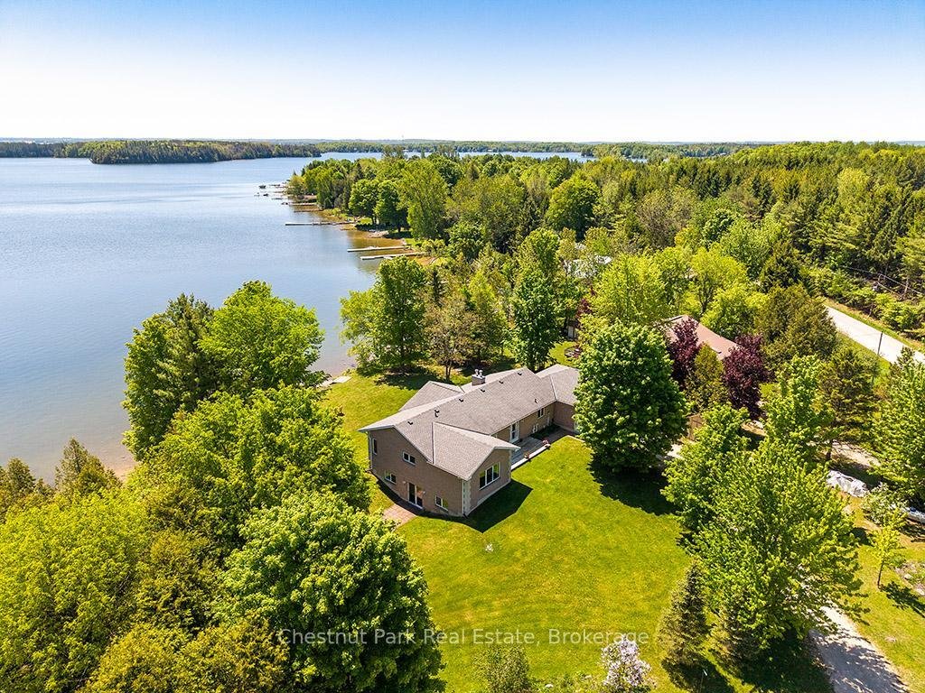 House in Flesherton, Ontario, Canada 3 - 18099225