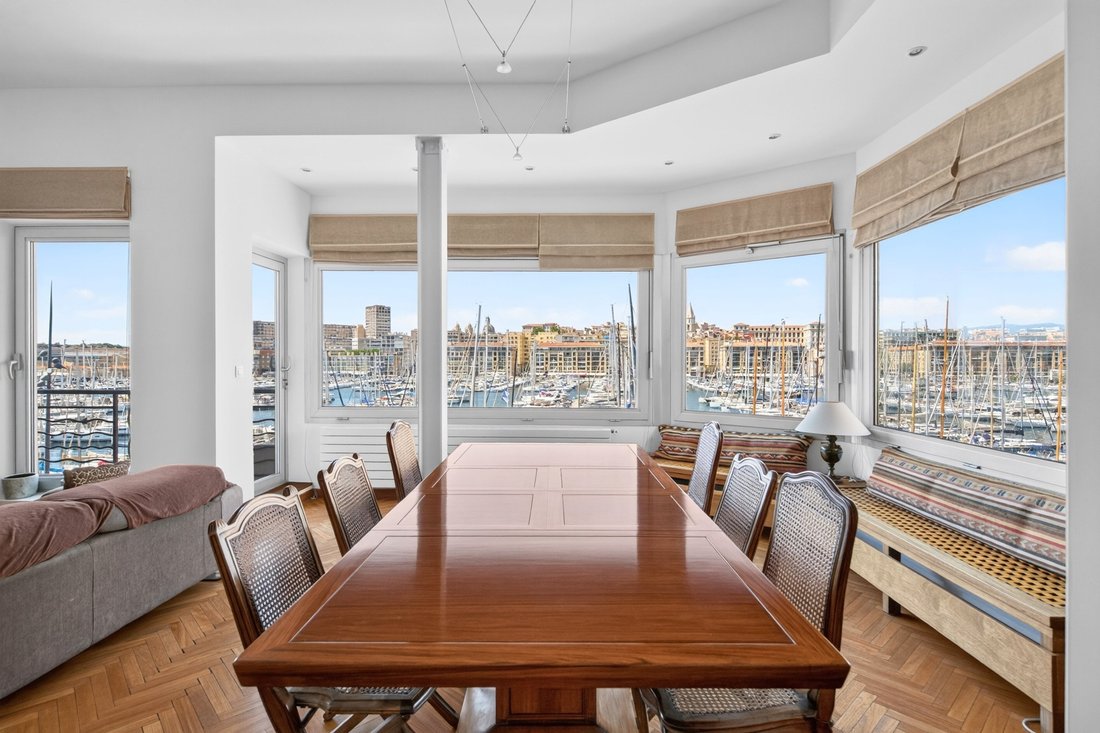Apartment in Endoume, 7e Arrondissement, Marseille 4 - 18288069