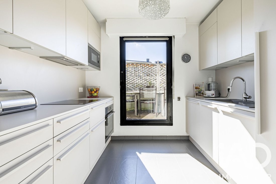 Apartment in Puteaux, Ile-de-France, France 5 - 18290044