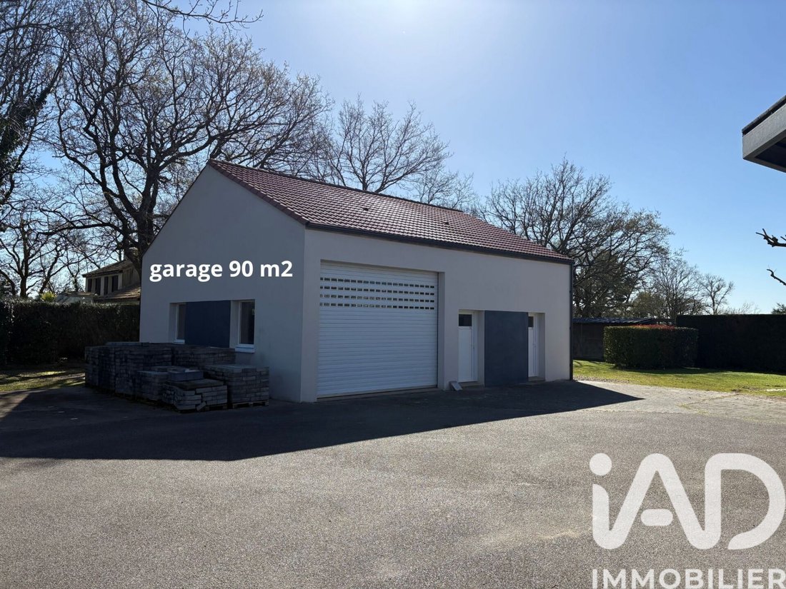 House in Chauve, Pays de la Loire, France 1 - 16906029