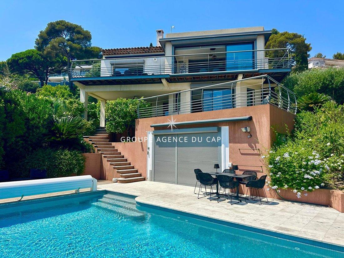 Villa in Les Issambres, Roquebrune-sur-Argens, France 1 - 18286957