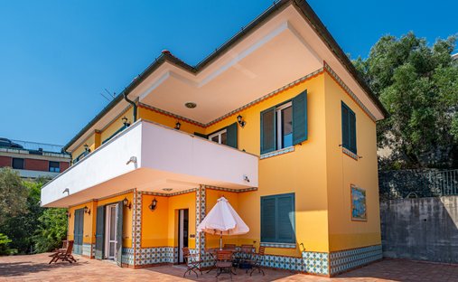 Villa in Bergeggi, Ligurien, Italien 1