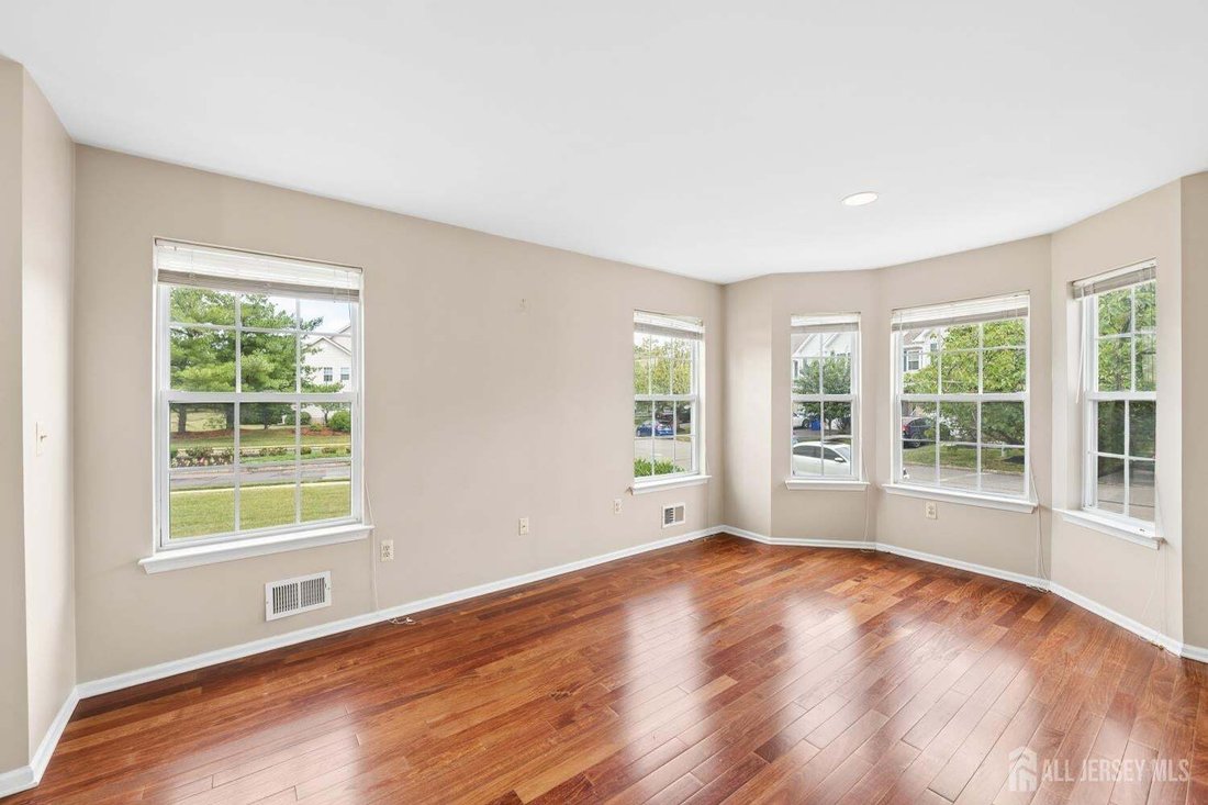 Townhouse in North Brunswick Township, New Jersey, United States 5 - 17973360