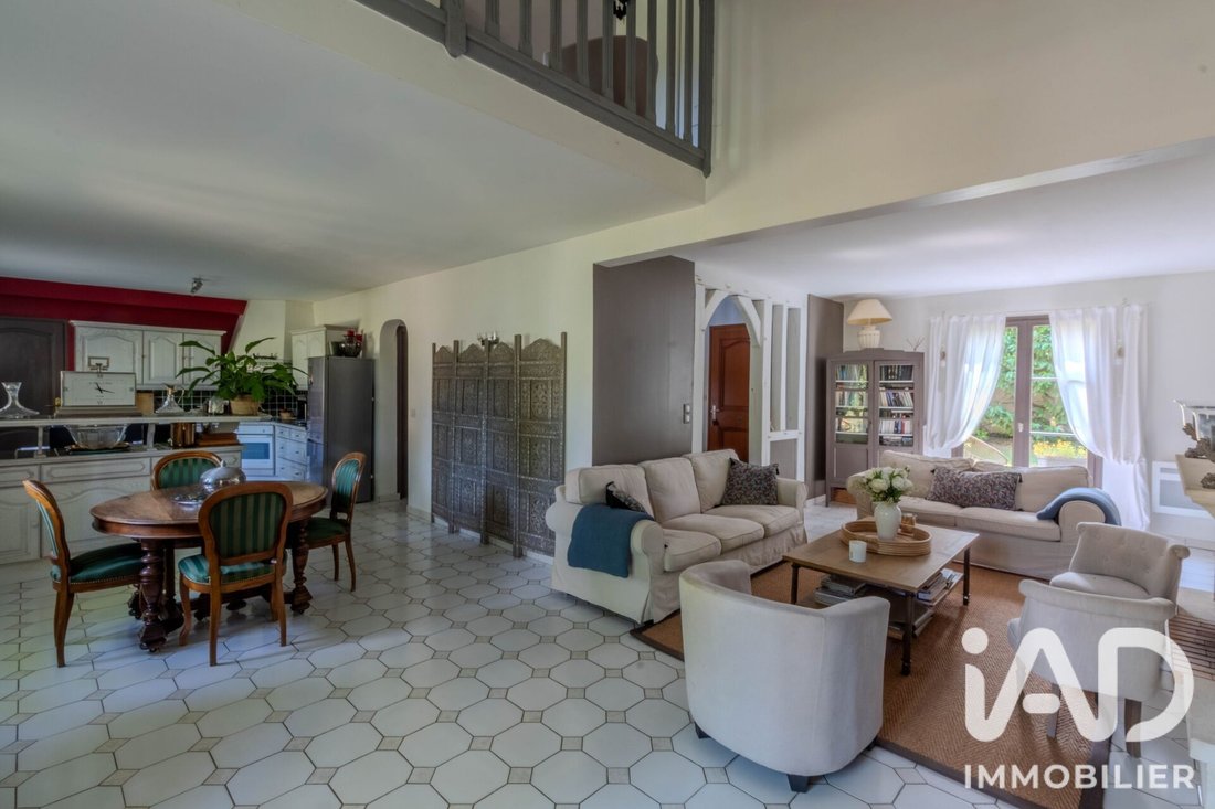 House in Arbonne-la-Foret, Ile-de-France, France 3 - 18290024