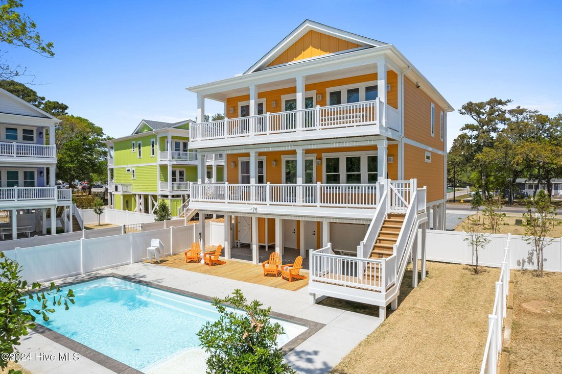 House in Oak Island, North Carolina, United States 3 - 18286131