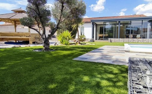 House in Pourrieres, Provence-Alpes-Côte d'Azur, France 1