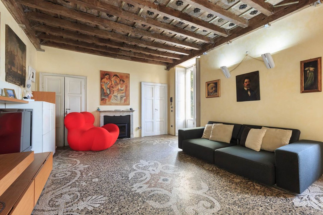 Villa in Arona, Piedmont, Italy 5 - 18286070