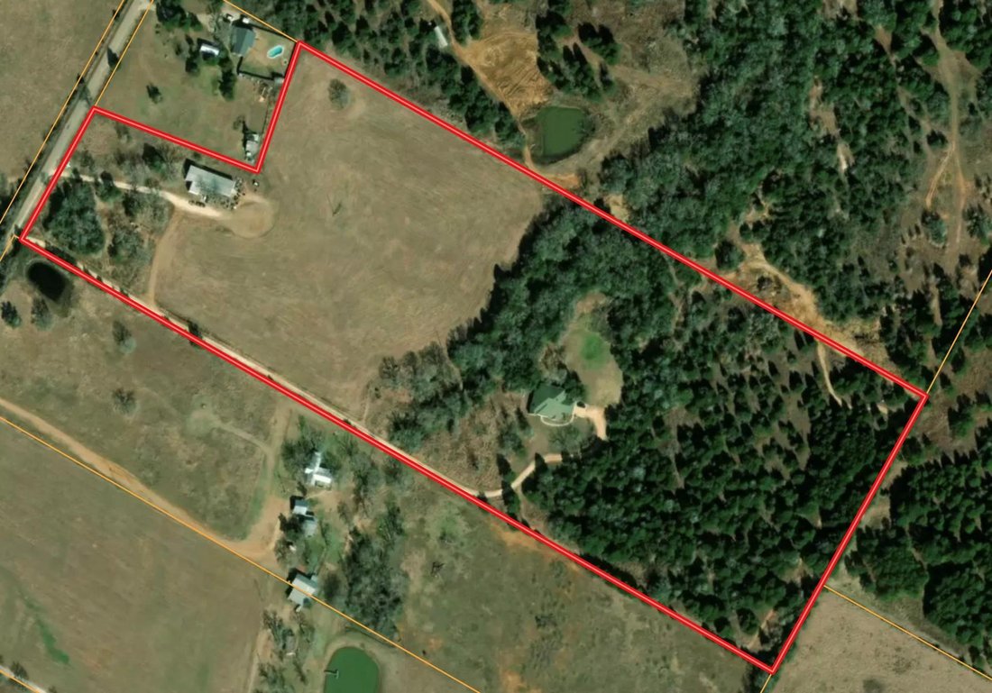 House in McDade, Texas, United States 2 - 18290619
