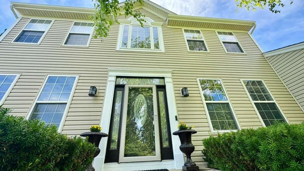 House in Lindenhurst, Illinois, United States 1 - 18154515