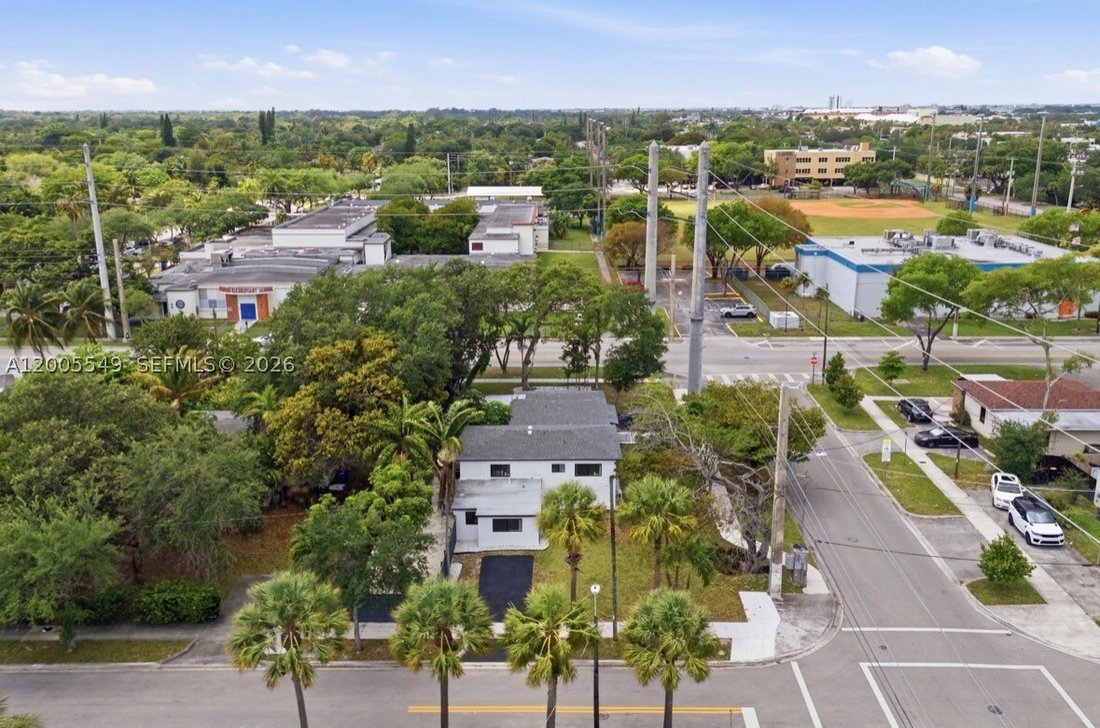 House in Miami, Florida, United States 4 - 18285112